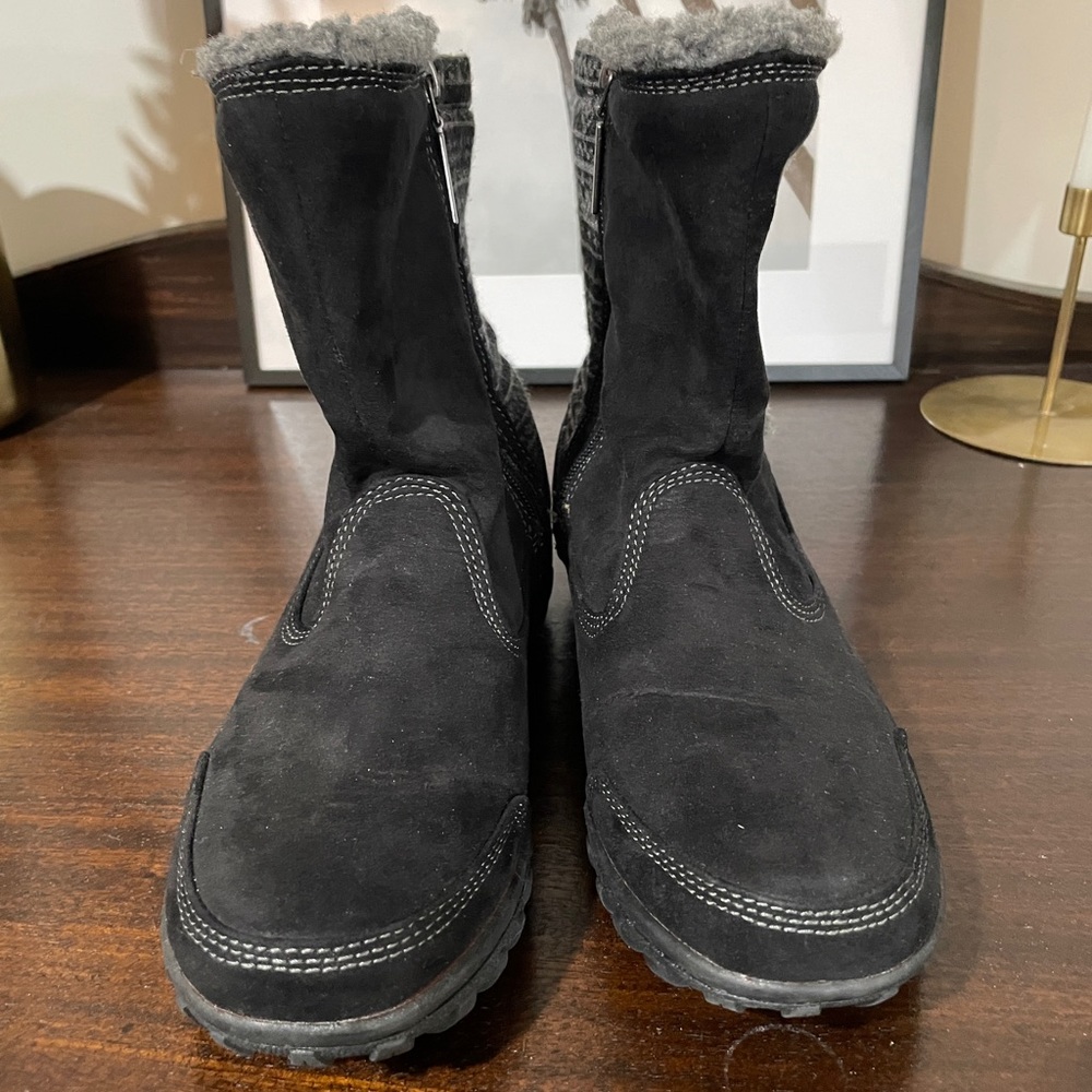 winter boots! - Picture 2 of 5